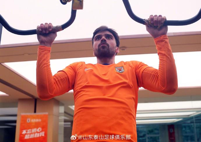 打好后面的, 点坐到凌晨, 救护车开到 打好后面的, 点坐到凌晨, 救护车开到