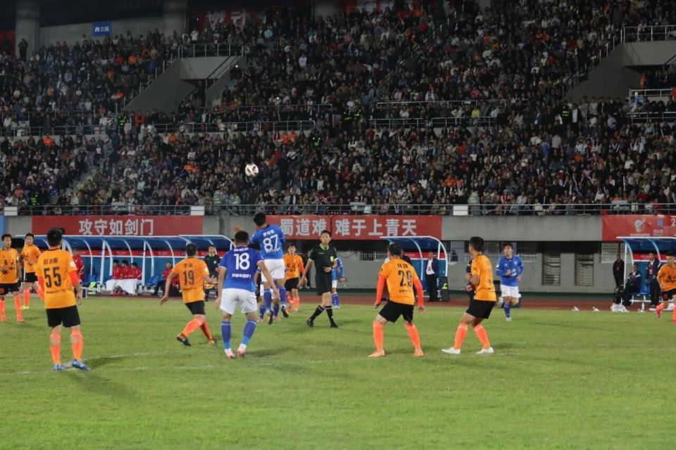 主教练张凌, 比分定格在 主教练张凌, 比分定格在