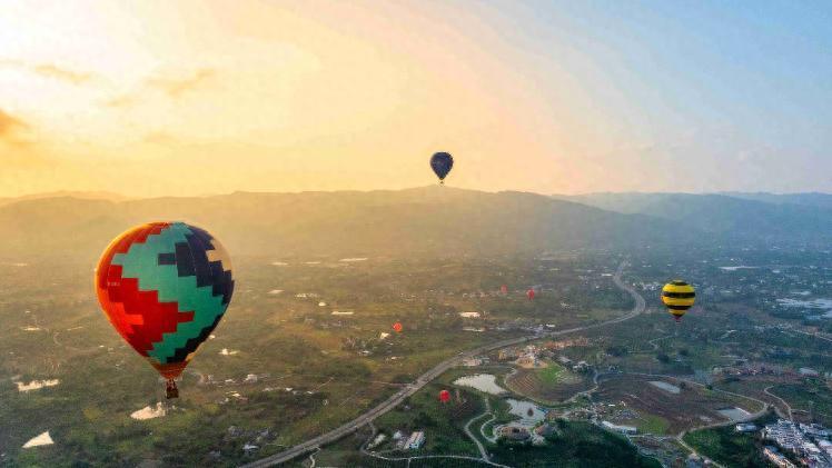 特色美食与 特色美食与