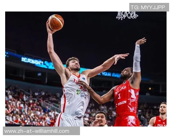 2016年篮球热身赛中国队与土耳其队激烈对抗展现实力与团队合作精神